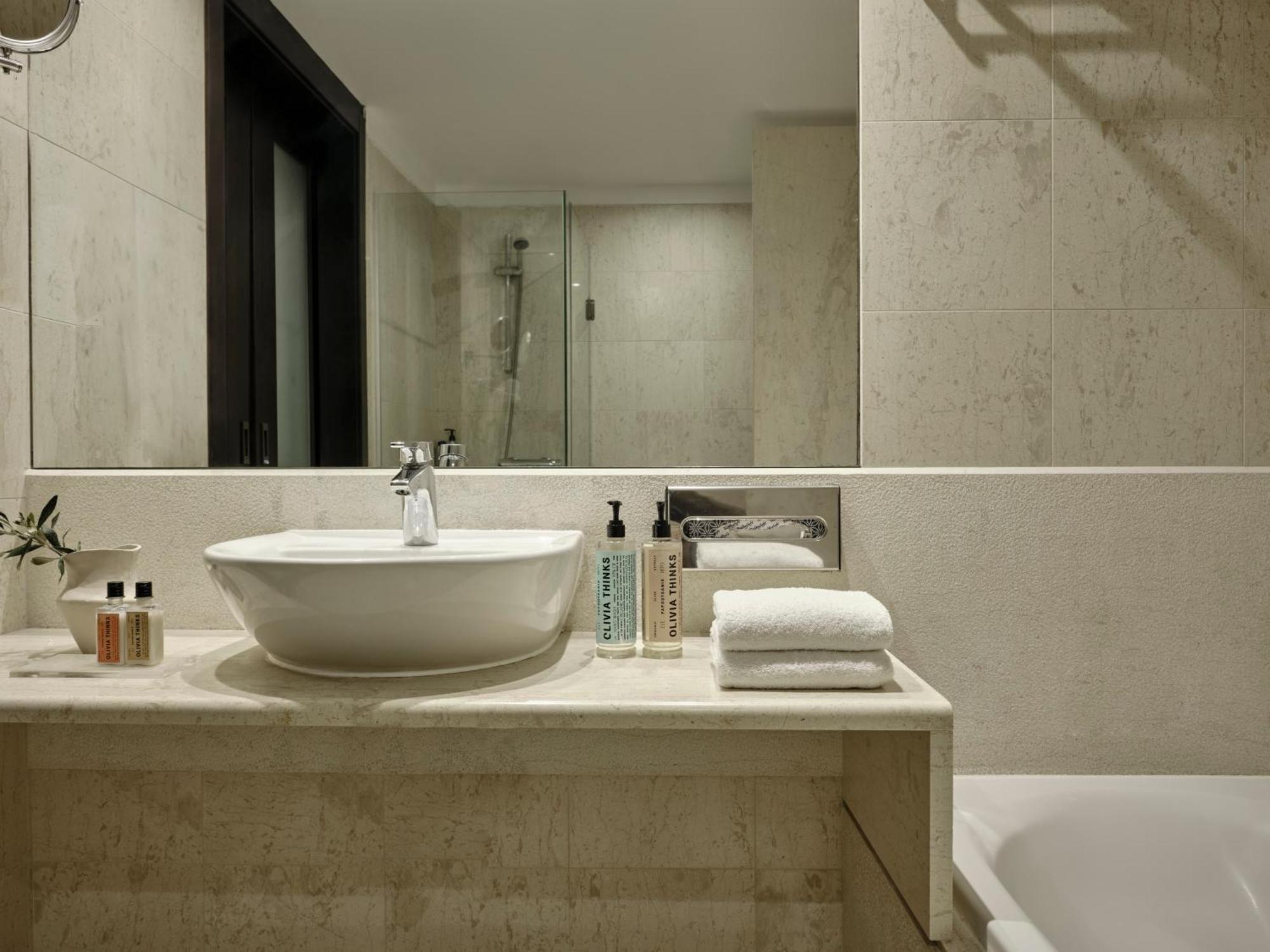 Deluxe Double Suite Sea View Private Pool