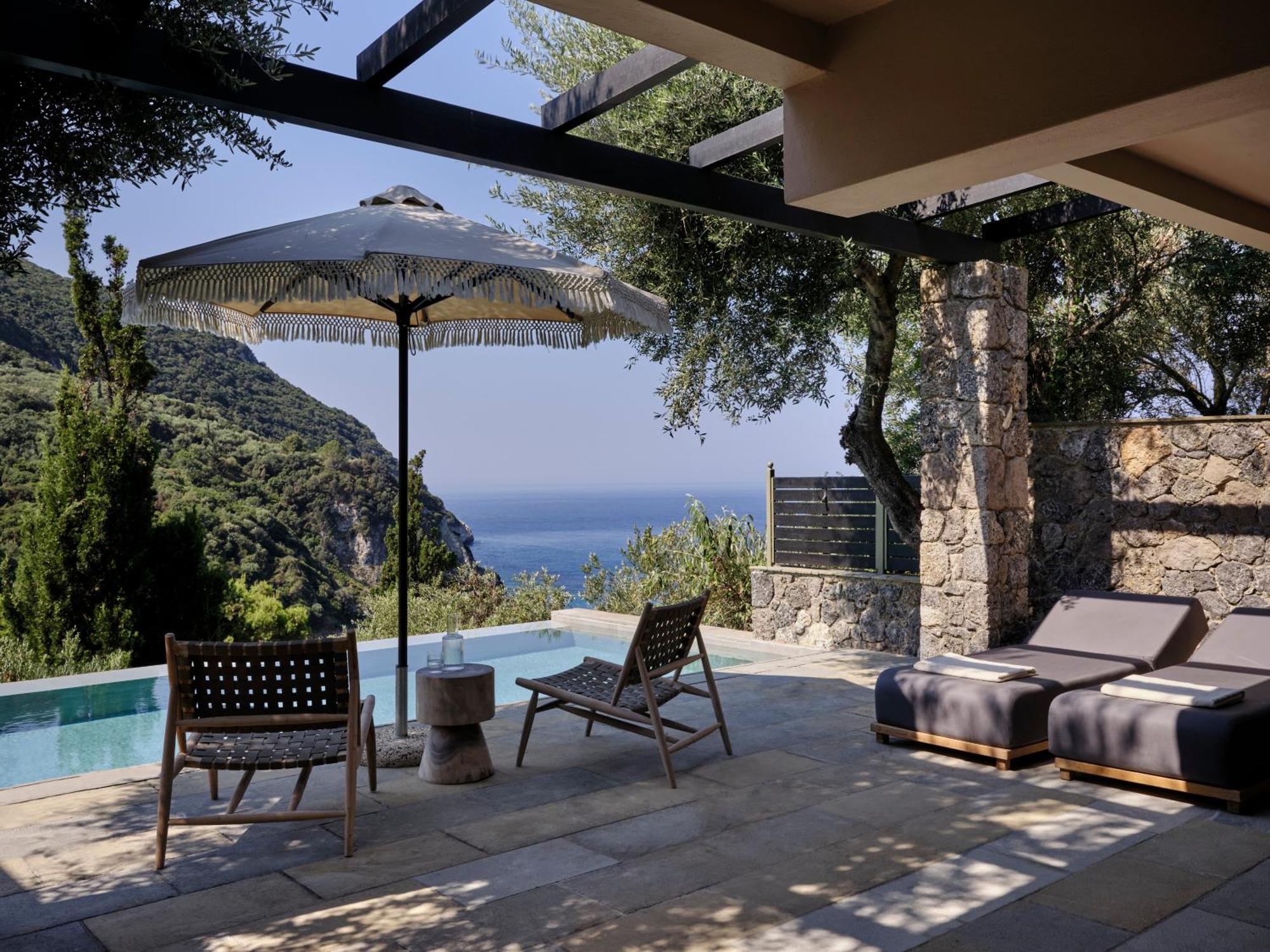Deluxe Double Suite Sea View Private Pool